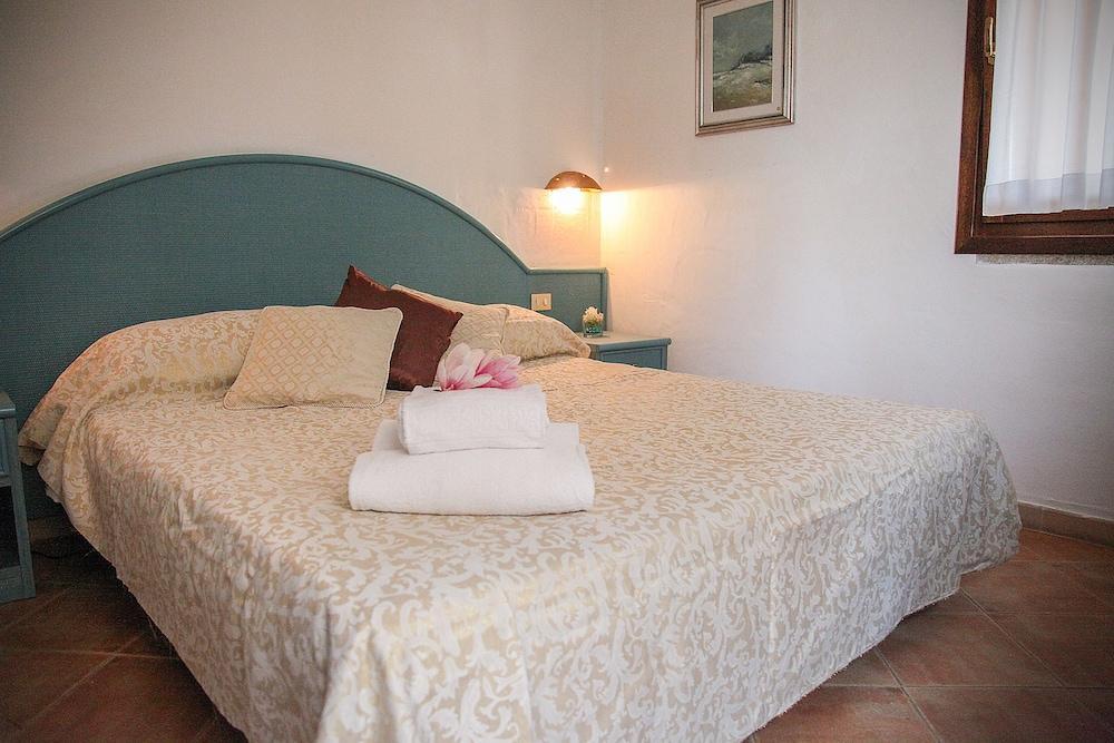 Hotel Micalosu Cannigione Luaran gambar